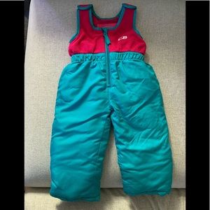 ❌SOLD❌Little girl fleece snowsuit bib